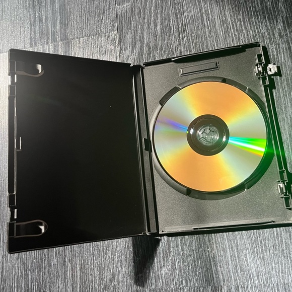 You, me, and Dupree DVD  ~(=^‥^)ﾉ● - Picture 2 of 3